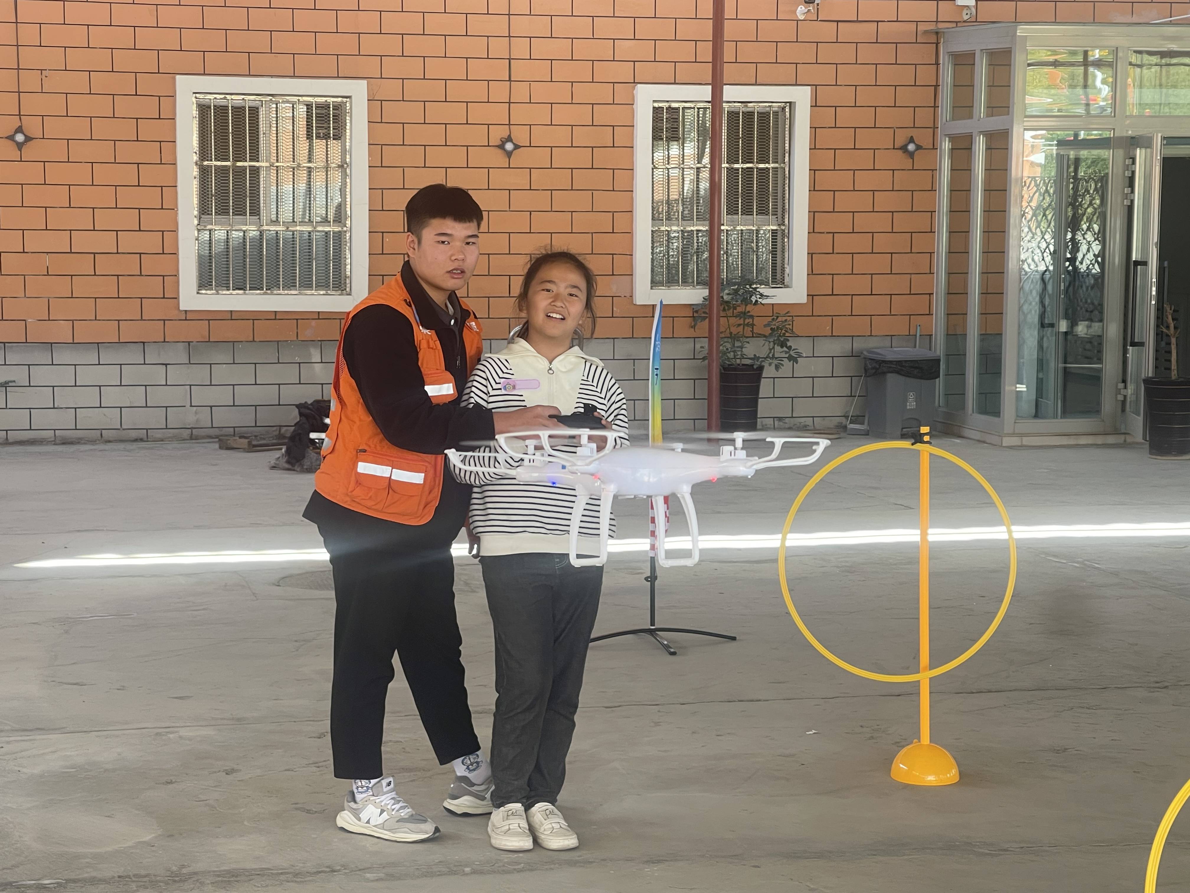 新疆青少年无人机比赛