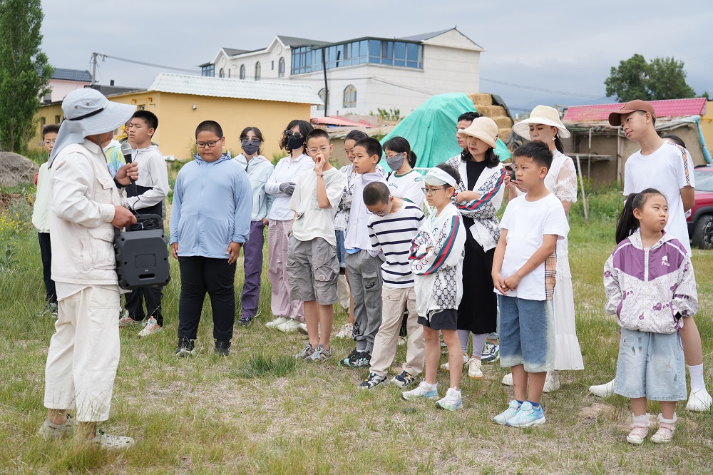 乌鲁木齐保华润天航空航模夏令营，青少年的夏日飞行奇遇