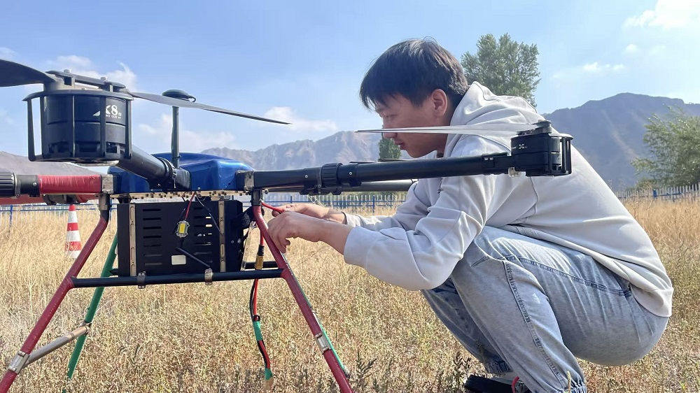 新疆无人机考证新纪元：保华润天03考点开启智慧培训