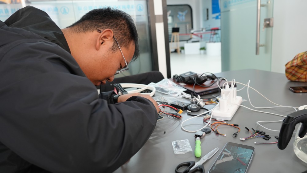 新疆无人机培训|工作忙如何备考？保华润天新疆无人机考证弹性学习