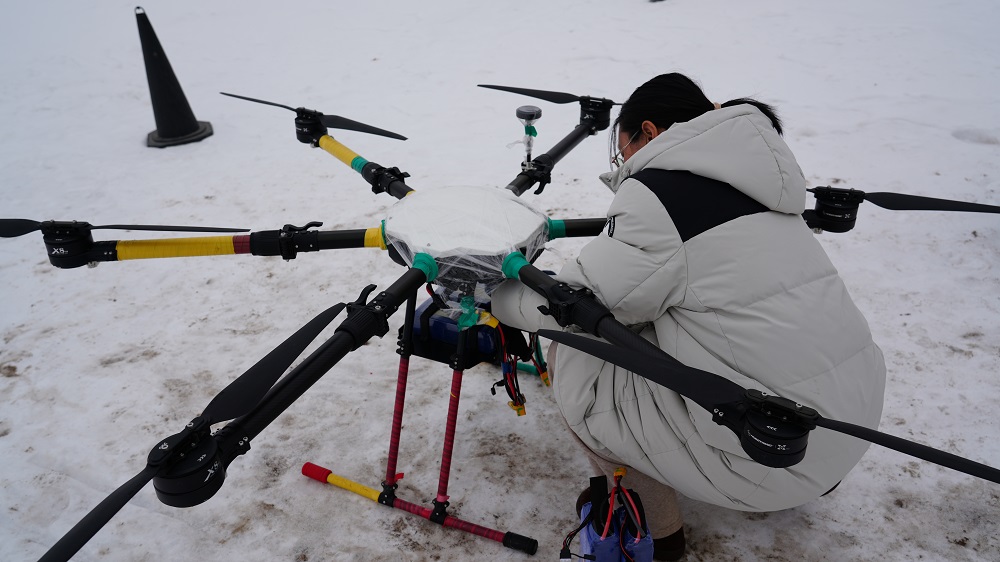 新疆学无人机驾照，选保华润天航空正规培训机构