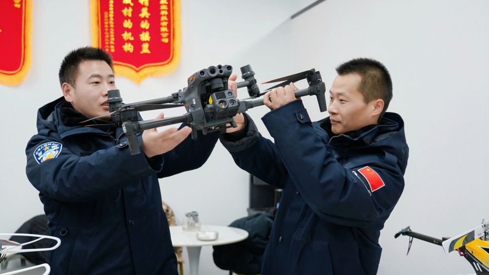 新疆无人机飞行合法化第一步：选择保华润天航空考取CAAC执照