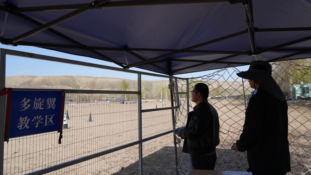 新疆工厂屋顶清洁不用愁 保华润天无人机来搞定