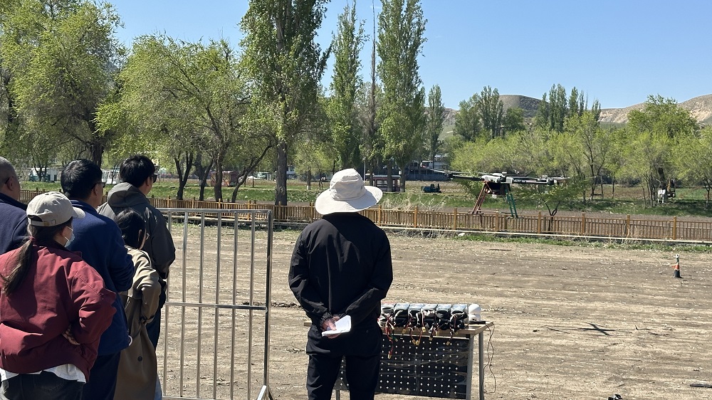 乌鲁木齐无人机培训：保华润天双轨教学+一培双证获青睐